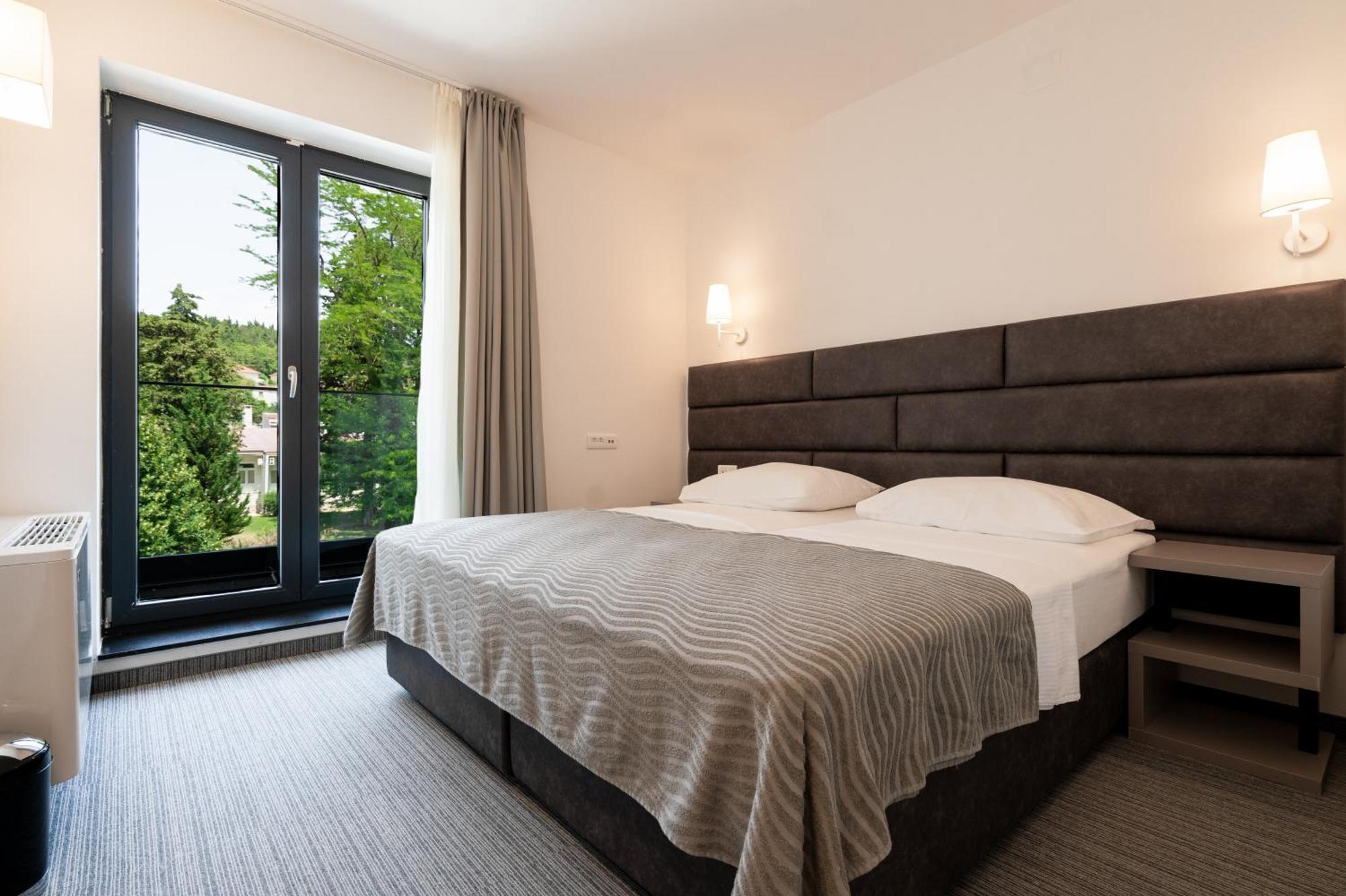 Alkar Hotel 3*